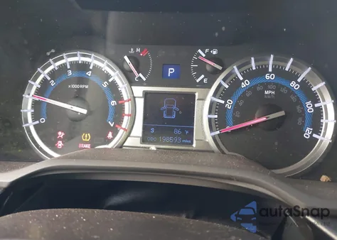 2017 Toyota 4Runner Sr5/Limited/Sr5 Premium z USA, uszkodzony, nr VIN JTEZU5JRXH5151167